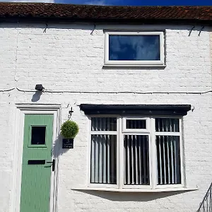  Holiday home Ladybird Cottage, Dog Friendly, Couples Or Small Families, Yorkshire Wolds - Countryside And Coast United Kingdom