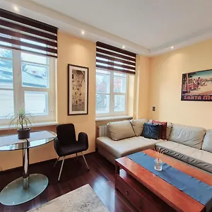  Apartment Krakowskie Przedmiescie 57 Poland