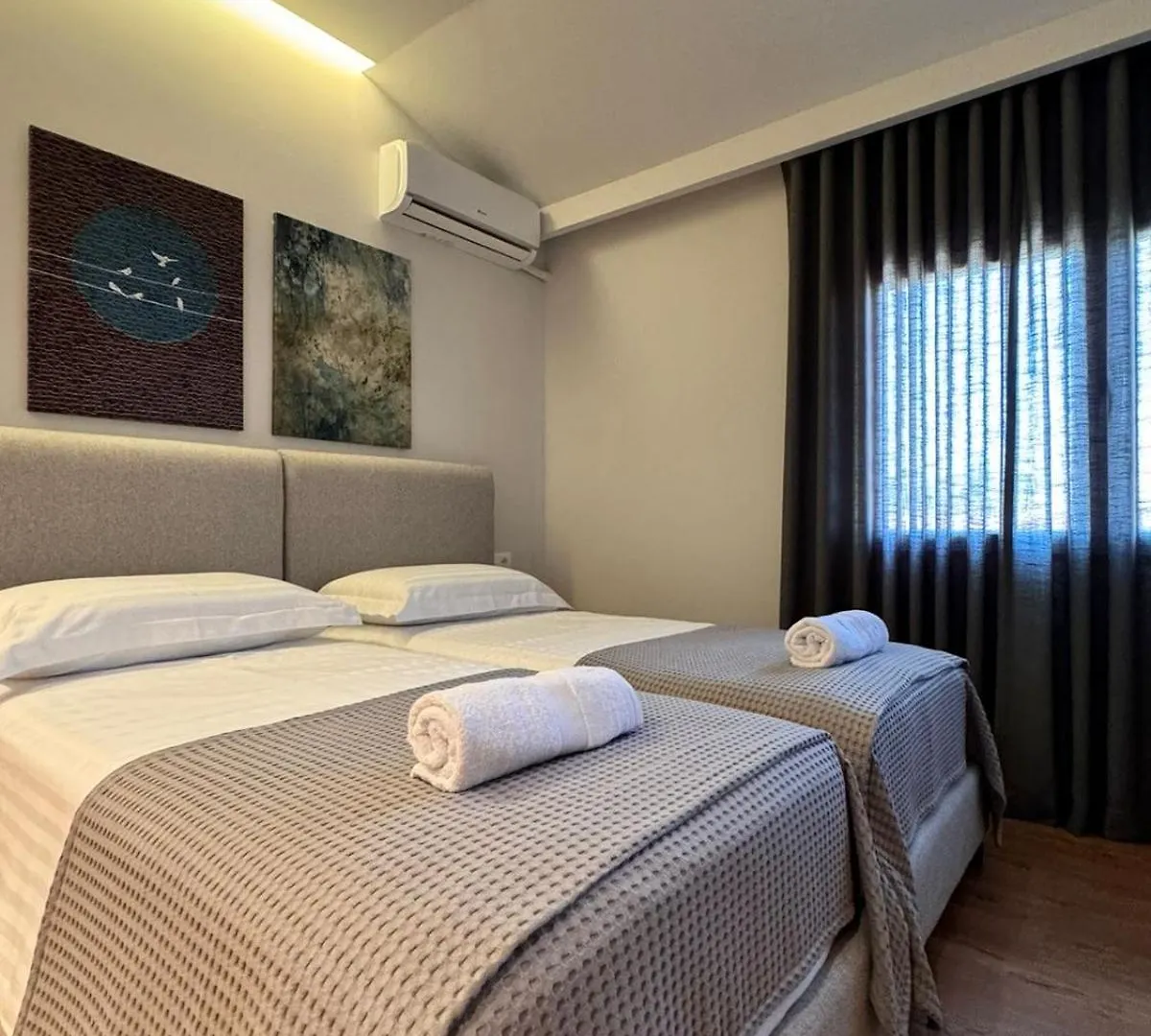 Izi Boutique Apartment Tirana 0*,