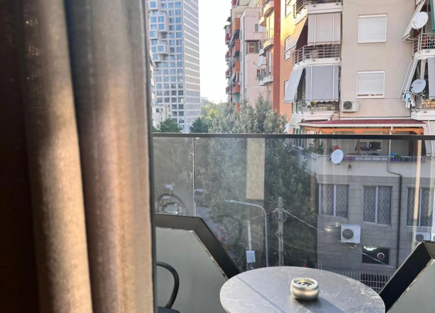 Izi Boutique Apartment Tirana 0*,